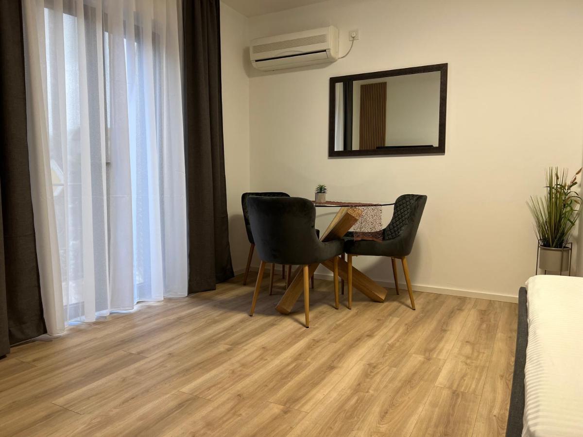 Apartmani Ivelic Supetar Exteriér fotografie