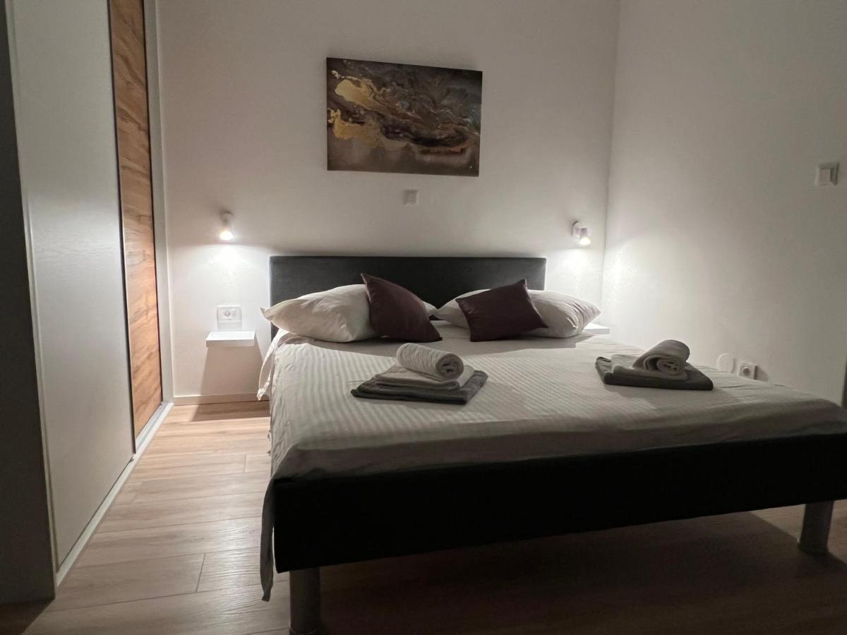 Apartmani Ivelic Supetar Exteriér fotografie