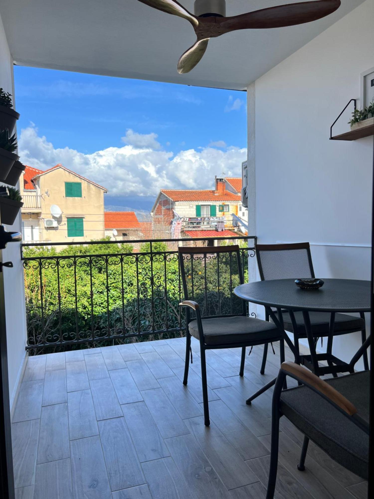 Apartmani Ivelic Supetar Exteriér fotografie