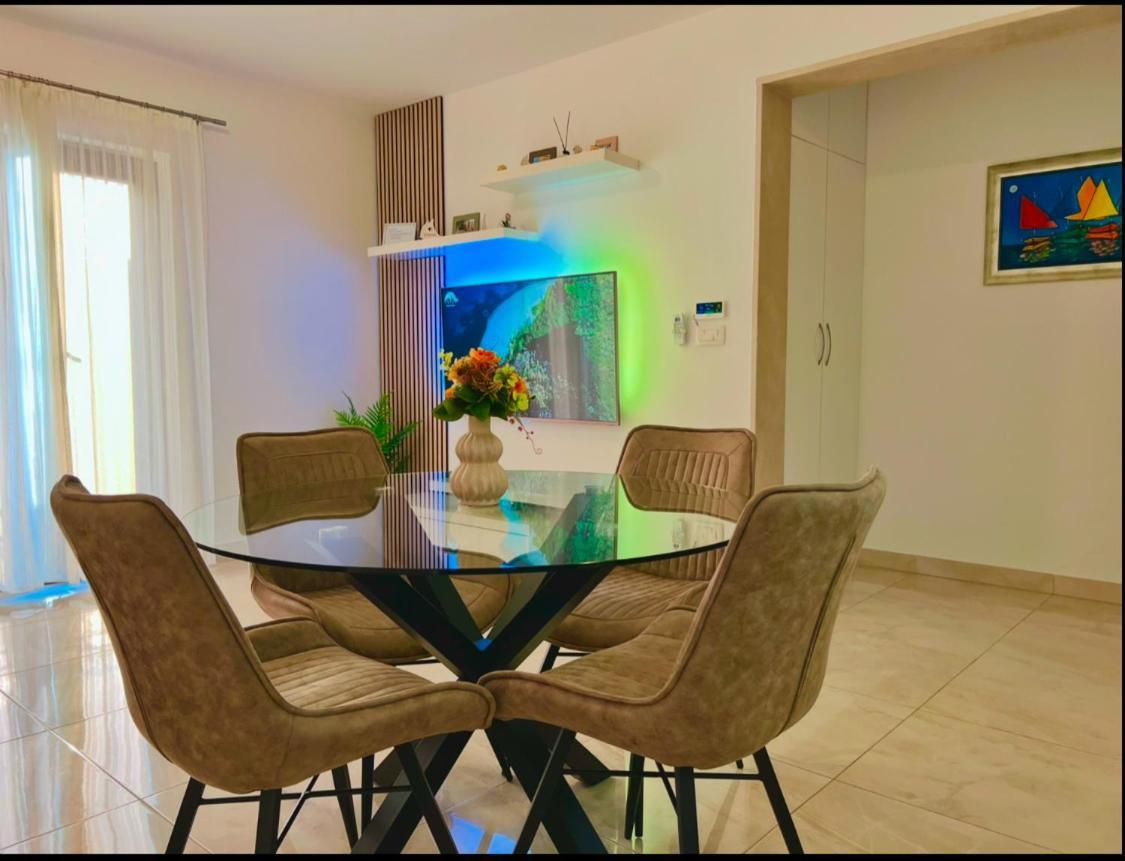 Apartmani Ivelic Supetar Exteriér fotografie