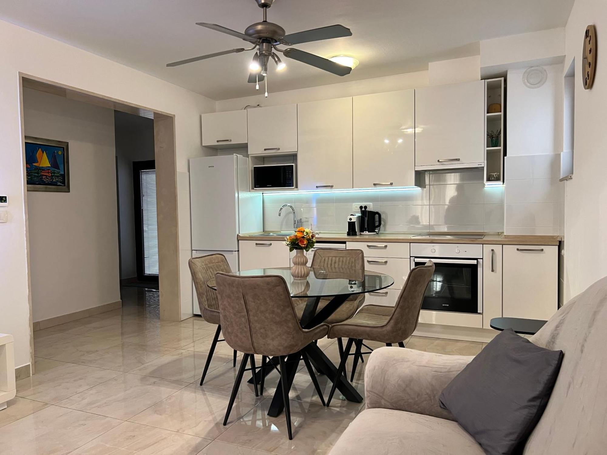 Apartmani Ivelic Supetar Exteriér fotografie